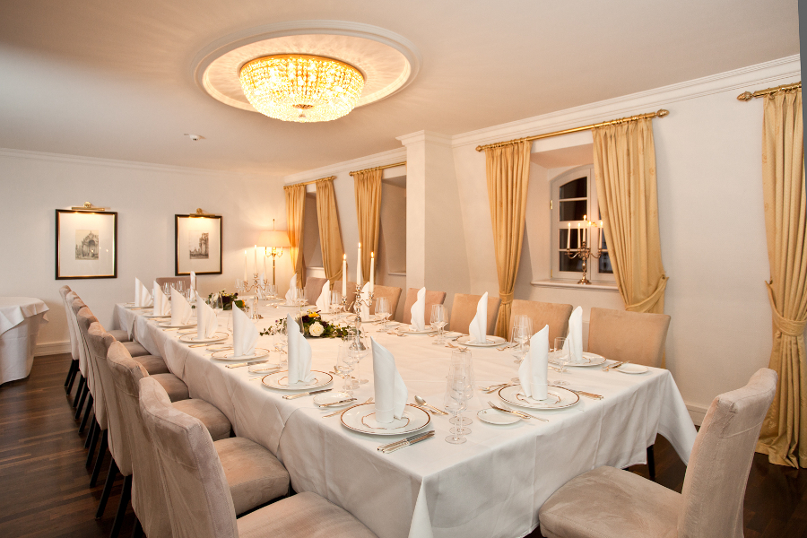 Salon Moritz im Hotel Suitess Salon Moritz im Hotel Suitess